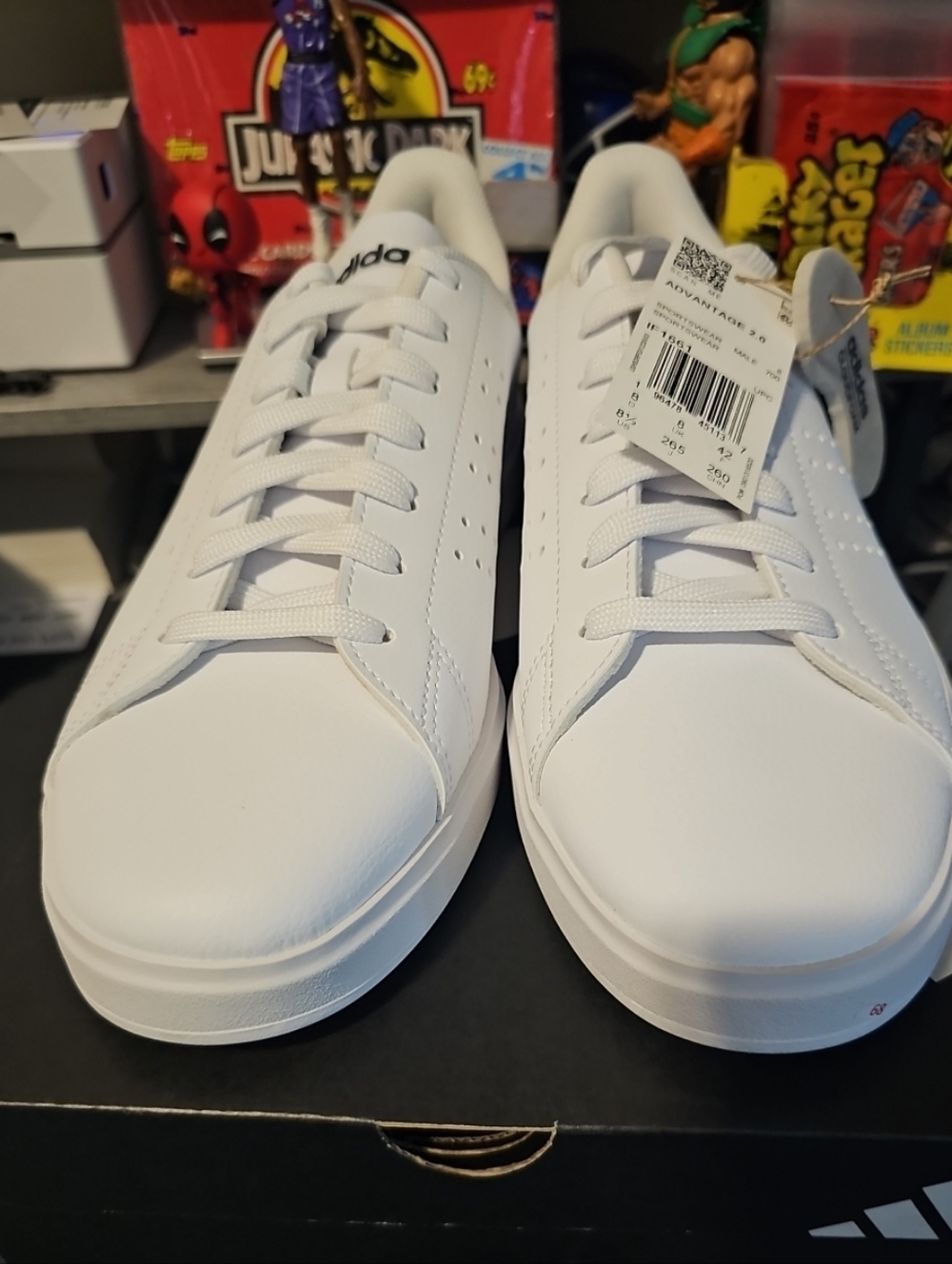 Men’s Advantage Adidas, Size 8.5, New In Box